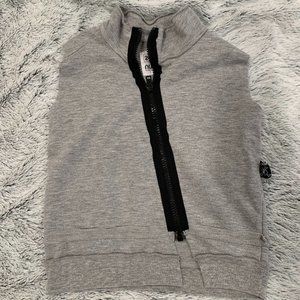 Nununu Deconstructed Vest 2-3 EUC